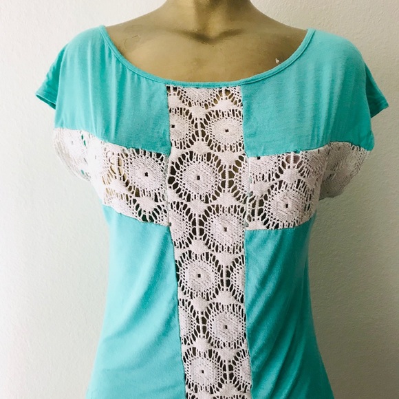 Beautiful Seafoam Top With Lace CROSS M - Picture 6 of 11